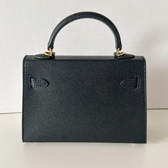 Elegant Black Handbag - Picture 2 of 6